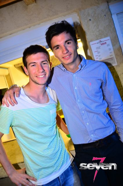 Cliquer pour voir l'image en taille réelle