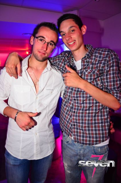 Cliquer pour voir l'image en taille réelle