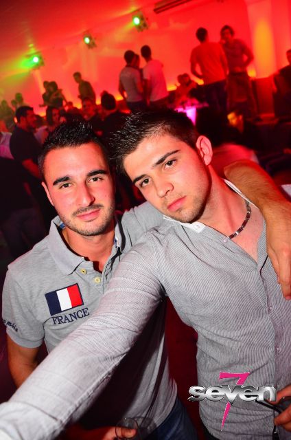 Cliquer pour voir l'image en taille réelle