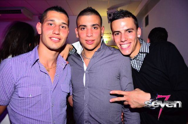 Cliquer pour voir l'image en taille réelle