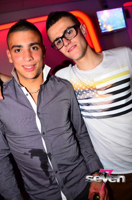 Cliquer pour voir l'image en taille réelle