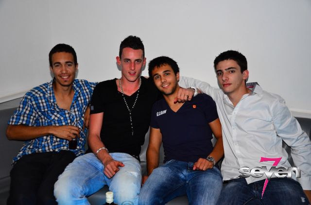 Cliquer pour voir l'image en taille réelle