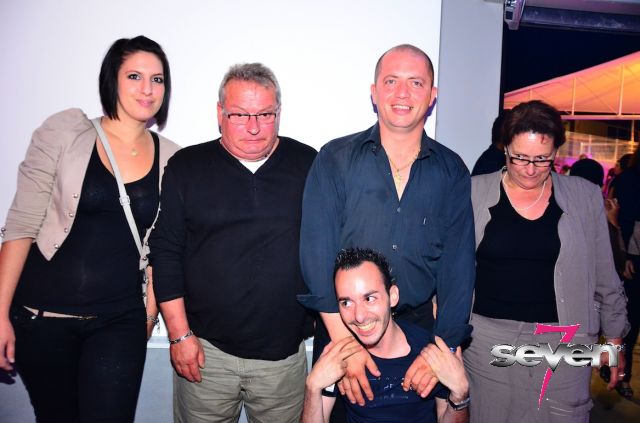 Cliquer pour voir l'image en taille réelle