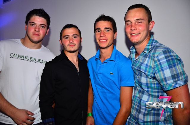 Cliquer pour voir l'image en taille réelle