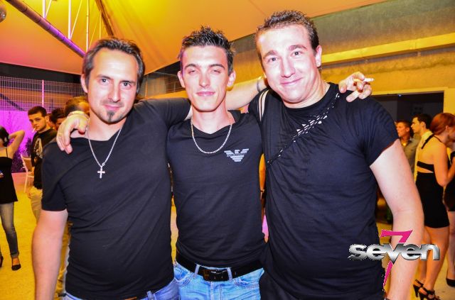 Cliquer pour voir l'image en taille réelle