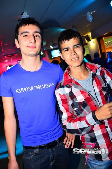 Cliquer pour voir l'image en taille réelle