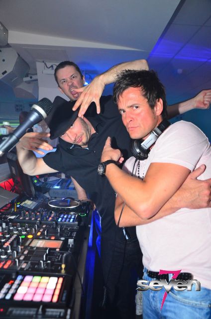 Cliquer pour voir l'image en taille réelle