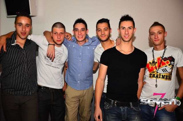 Cliquer pour voir l'image en taille réelle