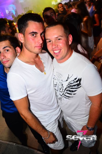 Cliquer pour voir l'image en taille réelle