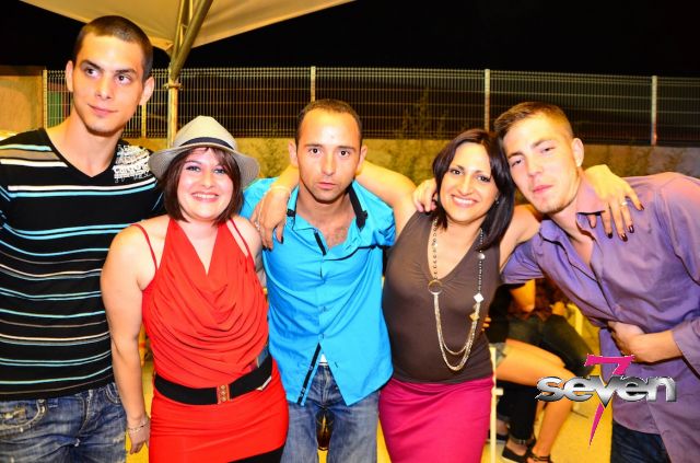 Cliquer pour voir l'image en taille réelle