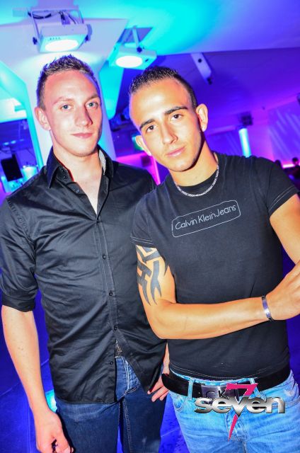 Cliquer pour voir l'image en taille réelle