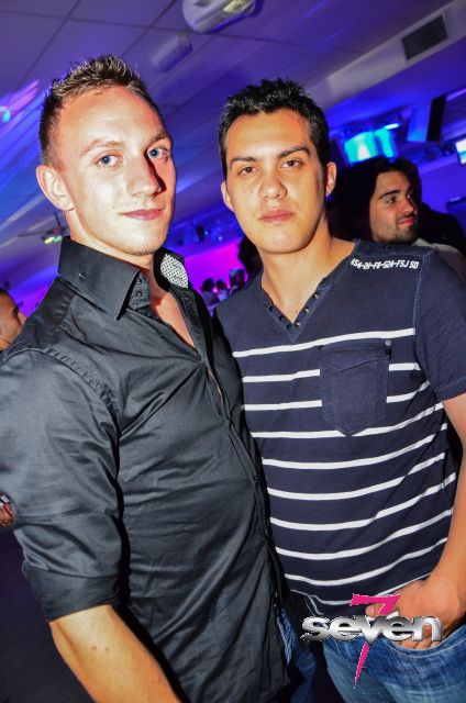 Cliquer pour voir l'image en taille réelle