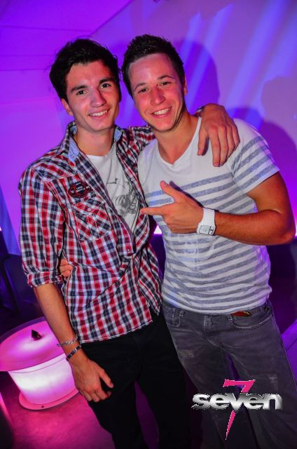 Cliquer pour voir l'image en taille réelle