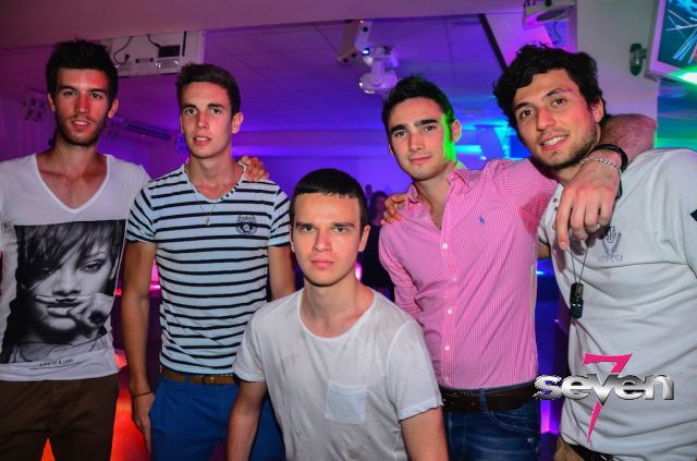 Cliquer pour voir l'image en taille réelle