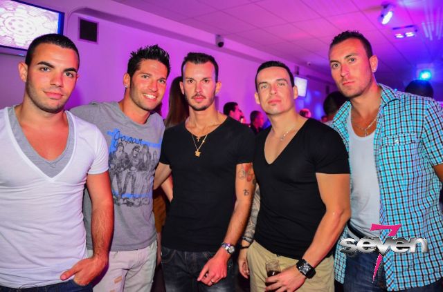 Cliquer pour voir l'image en taille réelle