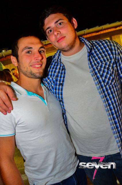 Cliquer pour voir l'image en taille réelle