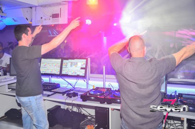 Cliquer pour voir l'image en taille réelle