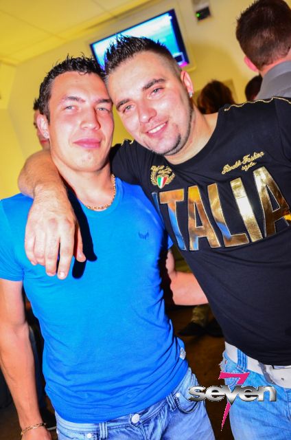 Cliquer pour voir l'image en taille réelle