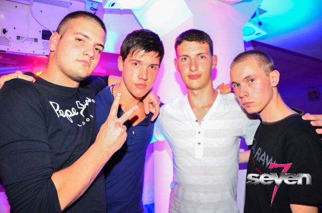 Cliquer pour voir l'image en taille réelle