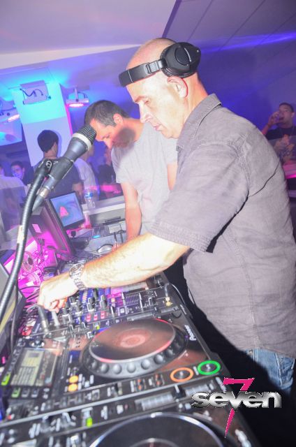 Cliquer pour voir l'image en taille réelle