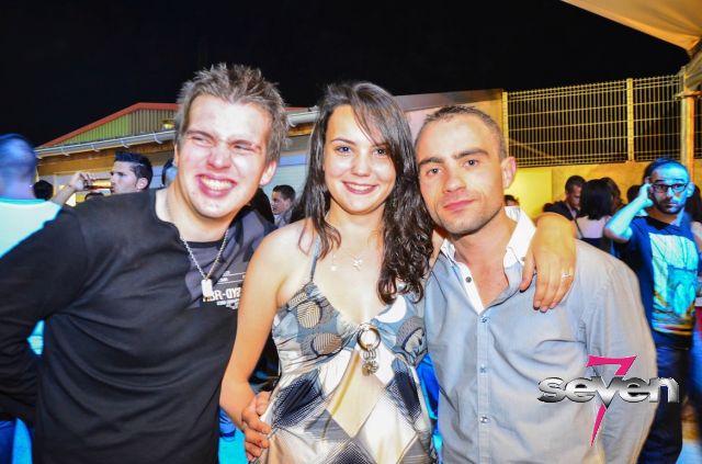 Cliquer pour voir l'image en taille réelle