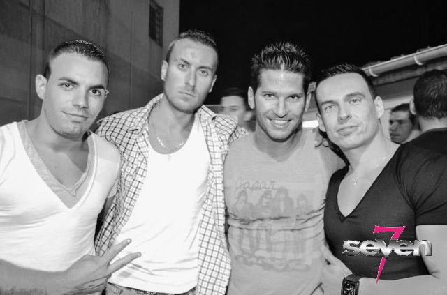 Cliquer pour voir l'image en taille réelle