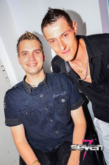 Cliquer pour voir l'image en taille réelle