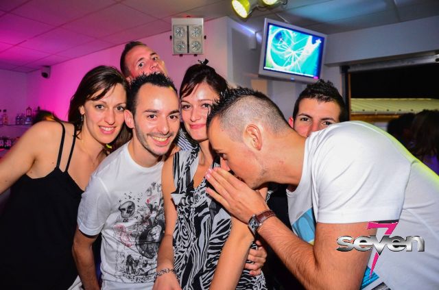 Cliquer pour voir l'image en taille réelle