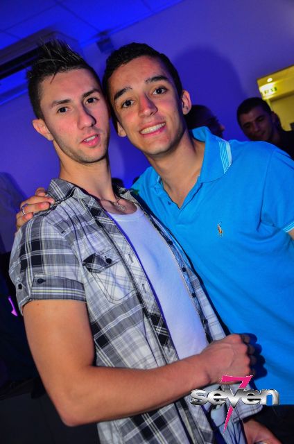 Cliquer pour voir l'image en taille réelle