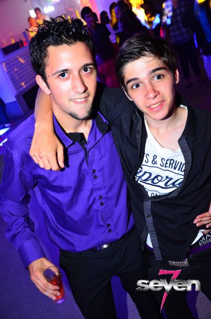 Cliquer pour voir l'image en taille réelle