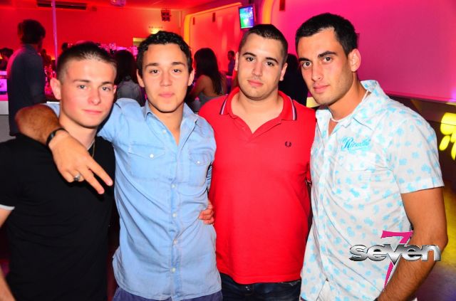 Cliquer pour voir l'image en taille réelle