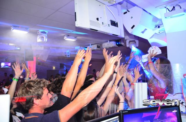 Cliquer pour voir l'image en taille réelle