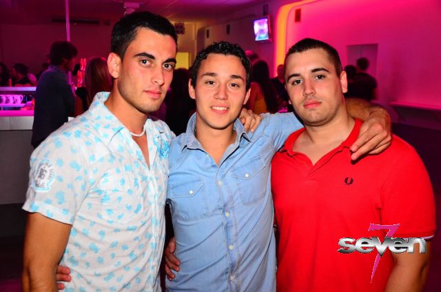 Cliquer pour voir l'image en taille réelle