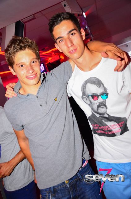 Cliquer pour voir l'image en taille réelle