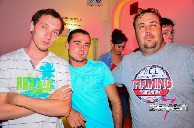 Cliquer pour voir l'image en taille réelle