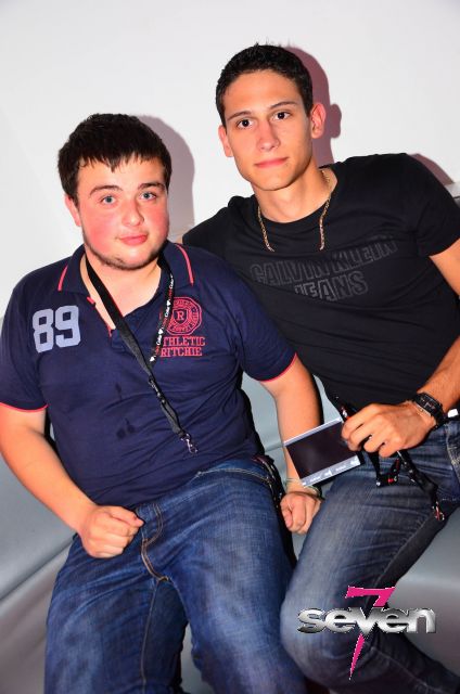 Cliquer pour voir l'image en taille réelle