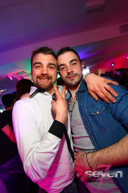 Cliquer pour voir l'image en taille réelle