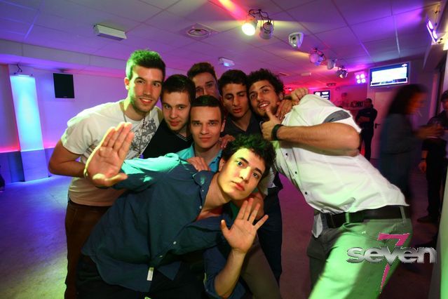 Cliquer pour voir l'image en taille réelle