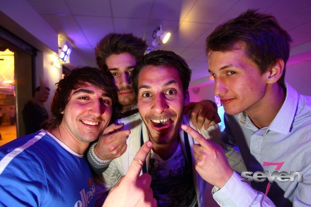 Cliquer pour voir l'image en taille réelle