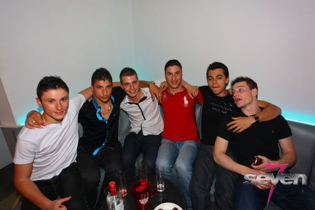 Cliquer pour voir l'image en taille réelle