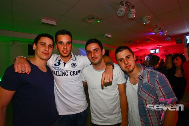 Cliquer pour voir l'image en taille réelle