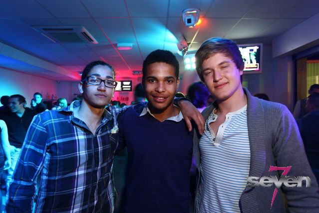 Cliquer pour voir l'image en taille réelle