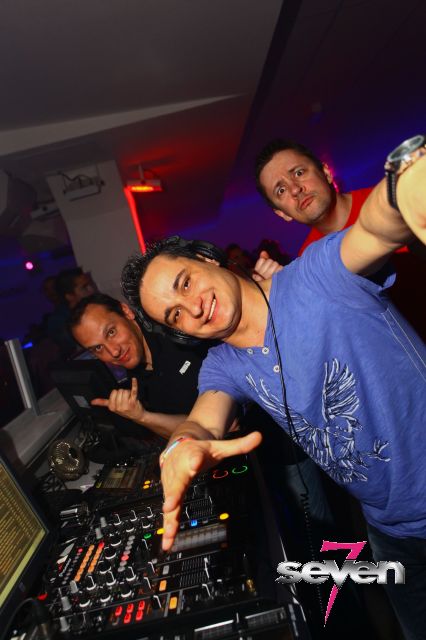 Cliquer pour voir l'image en taille réelle