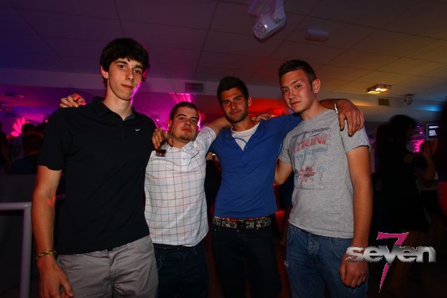 Cliquer pour voir l'image en taille réelle