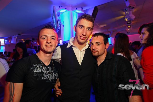 Cliquer pour voir l'image en taille réelle