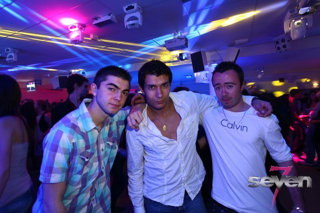 Cliquer pour voir l'image en taille réelle