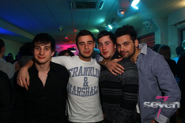 Cliquer pour voir l'image en taille réelle