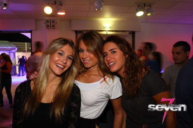 Cliquer pour voir l'image en taille réelle