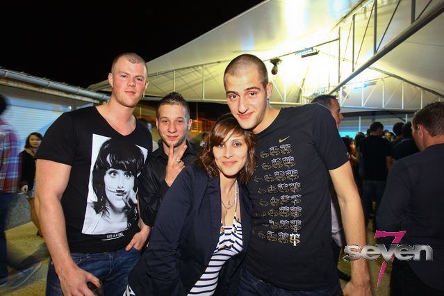 Cliquer pour voir l'image en taille réelle