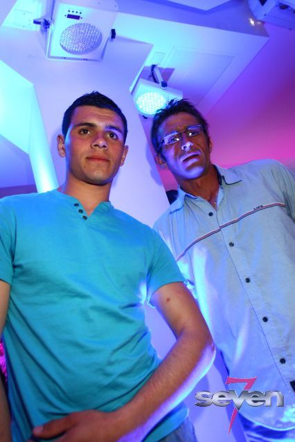 Cliquer pour voir l'image en taille réelle